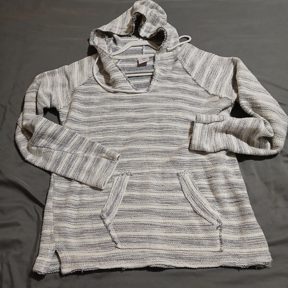 Marissa Rose L grey & white striped cotton-poly blend hooded long-sleeved Tunic